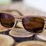 ochelari de soare din lemn